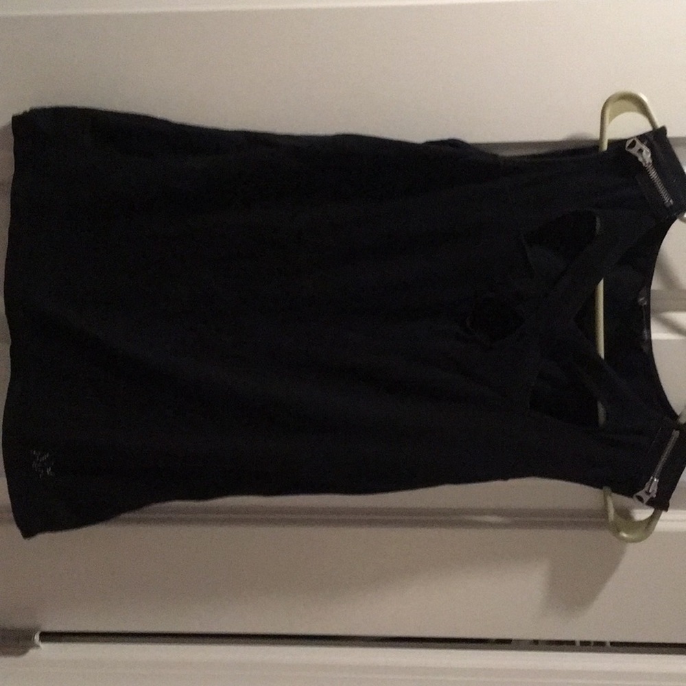 Sleeveless black top